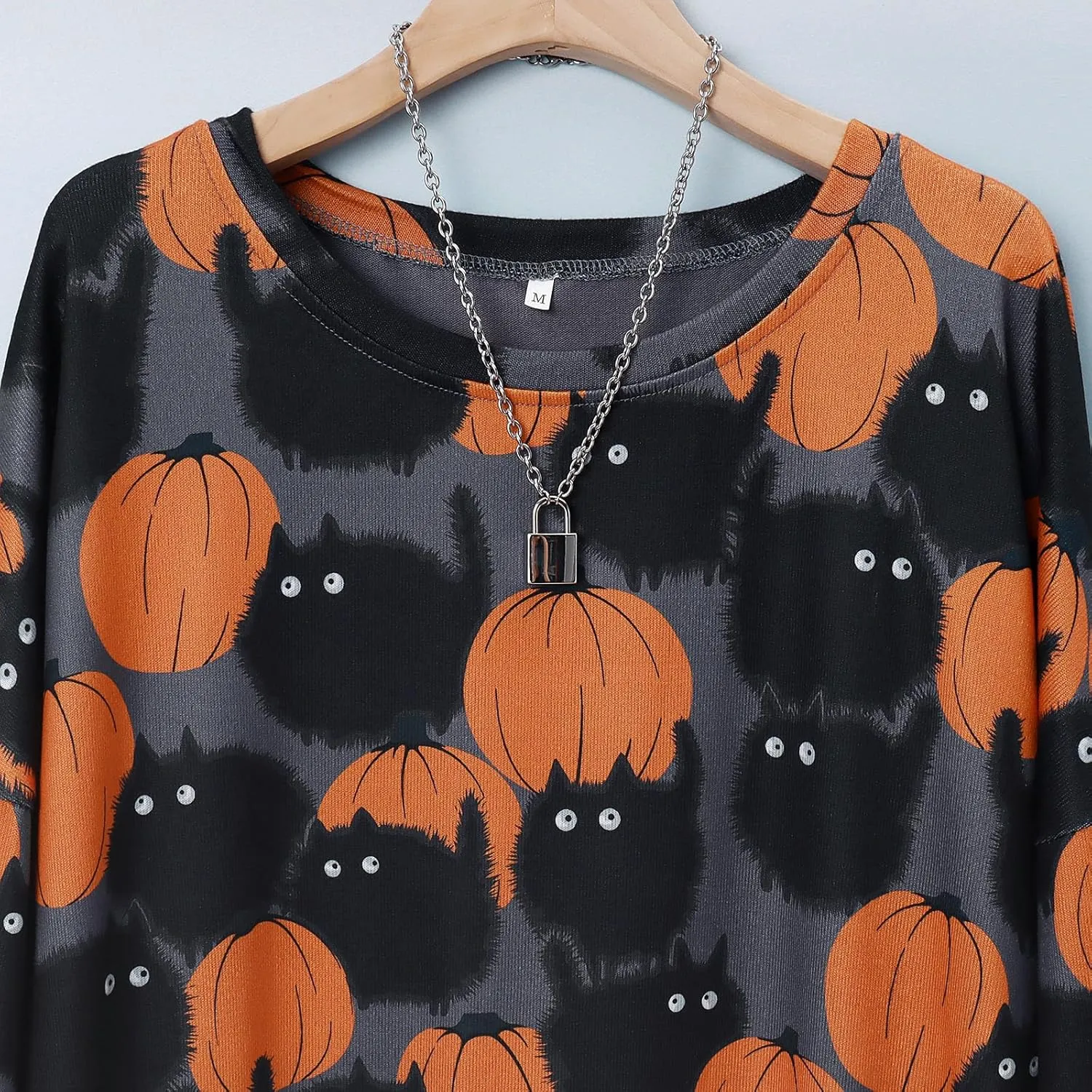 BOUTIKOME Womens Halloween Pumpkin Sweatshirt Black Cat Long Sleeve Crewneck Pullover Shirts with Pocket Tunic Tops